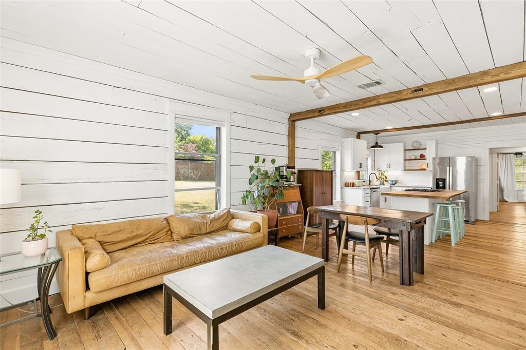 915 N Alamo Road Property Photo 4