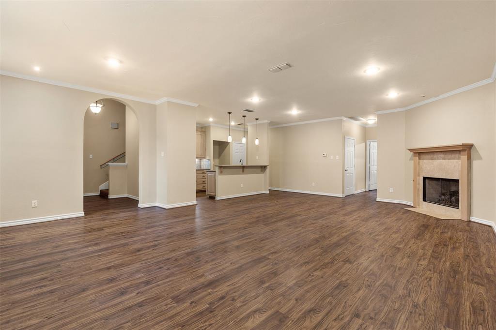 5875 Pecan Chase Property Photo 3