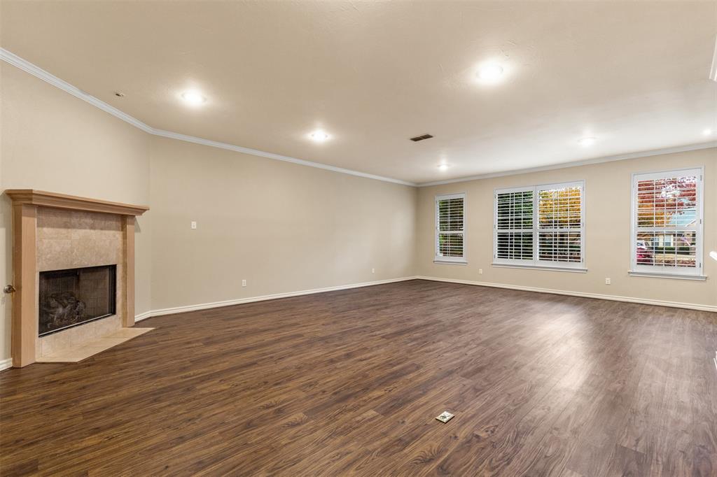 5875 Pecan Chase Property Photo 4