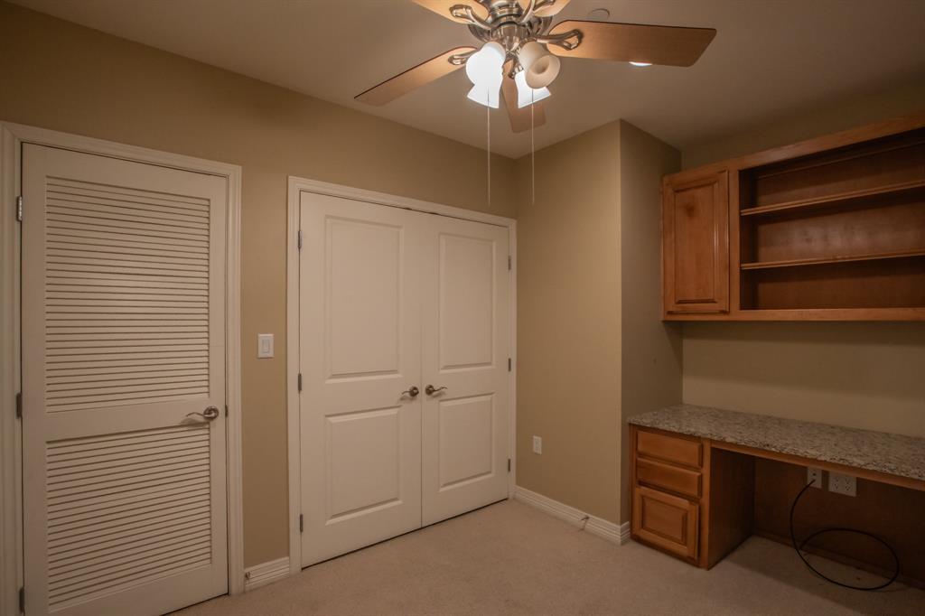 500 Throckmorton Street 2502 Property Photo 7