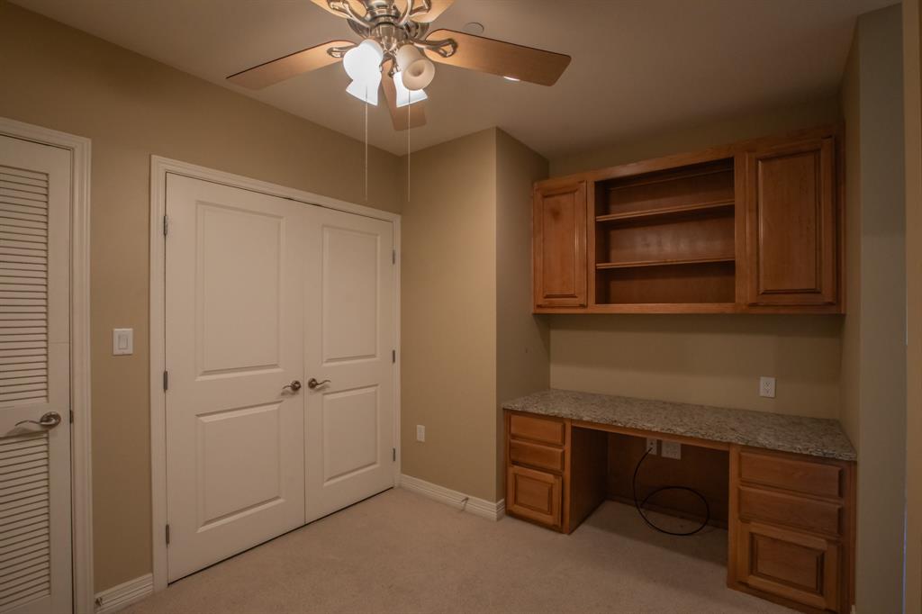 500 Throckmorton Street 2502 Property Photo 8