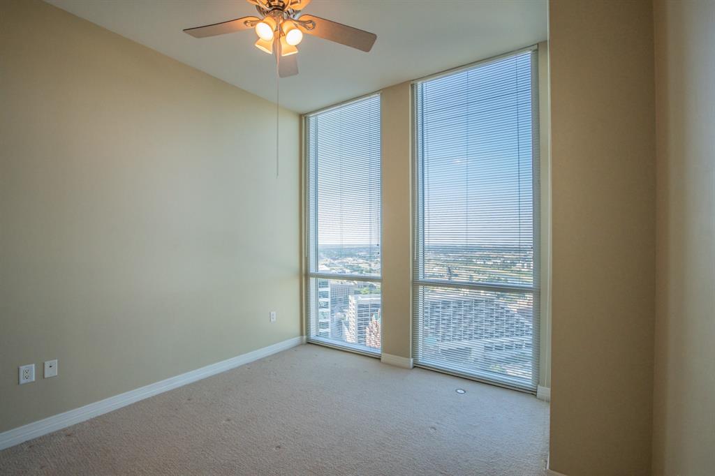 500 Throckmorton Street 2502 Property Photo 15