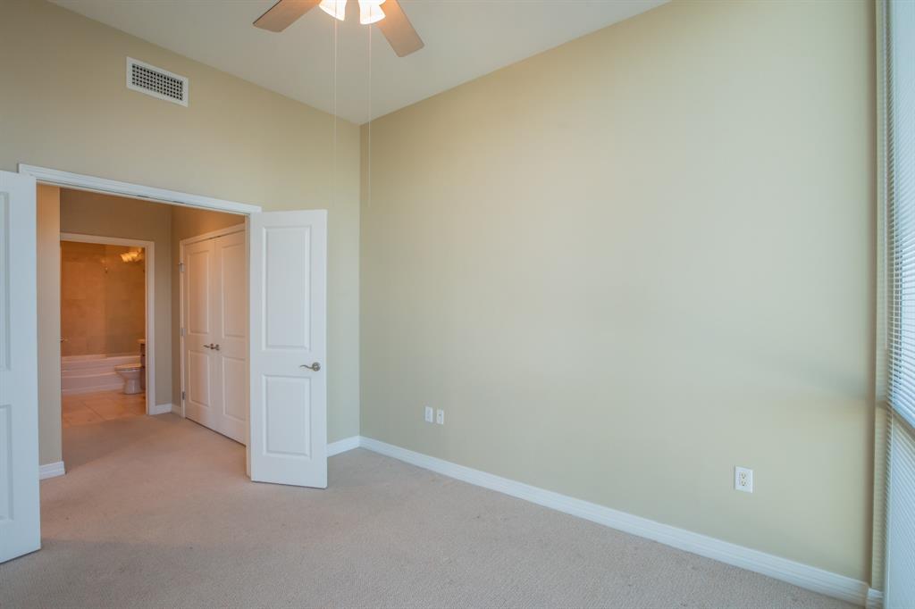 500 Throckmorton Street 2502 Property Photo 17