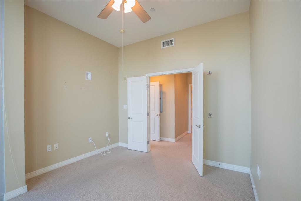 500 Throckmorton Street 2502 Property Photo 18