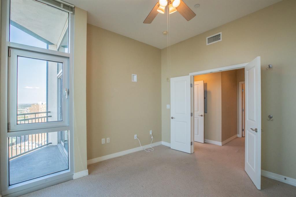 500 Throckmorton Street 2502 Property Photo 19