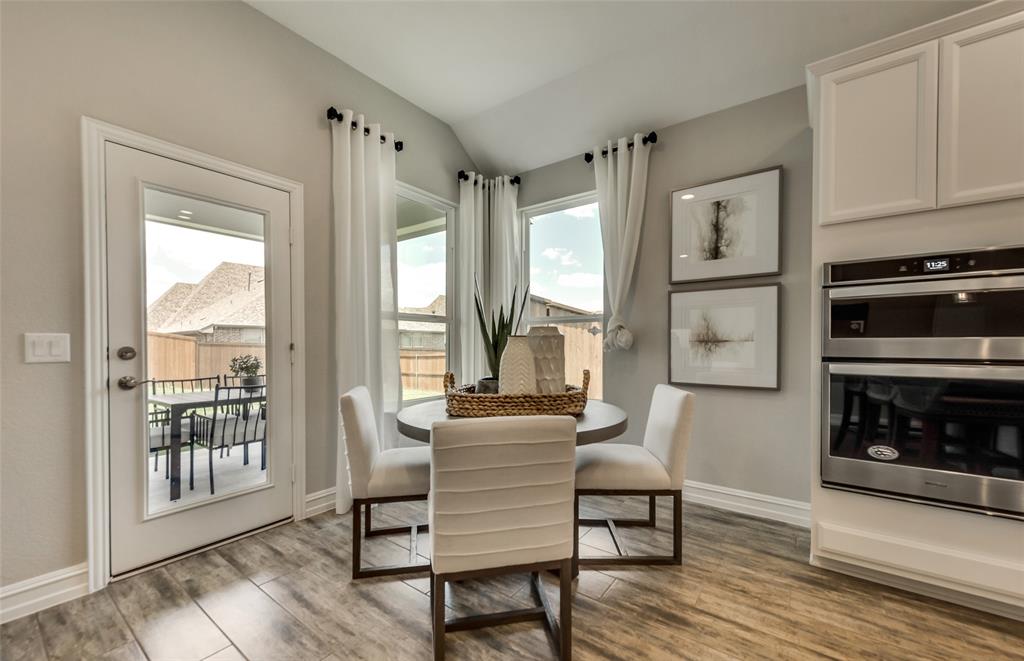 11132 Bolsover Boulevard Property Photo 6