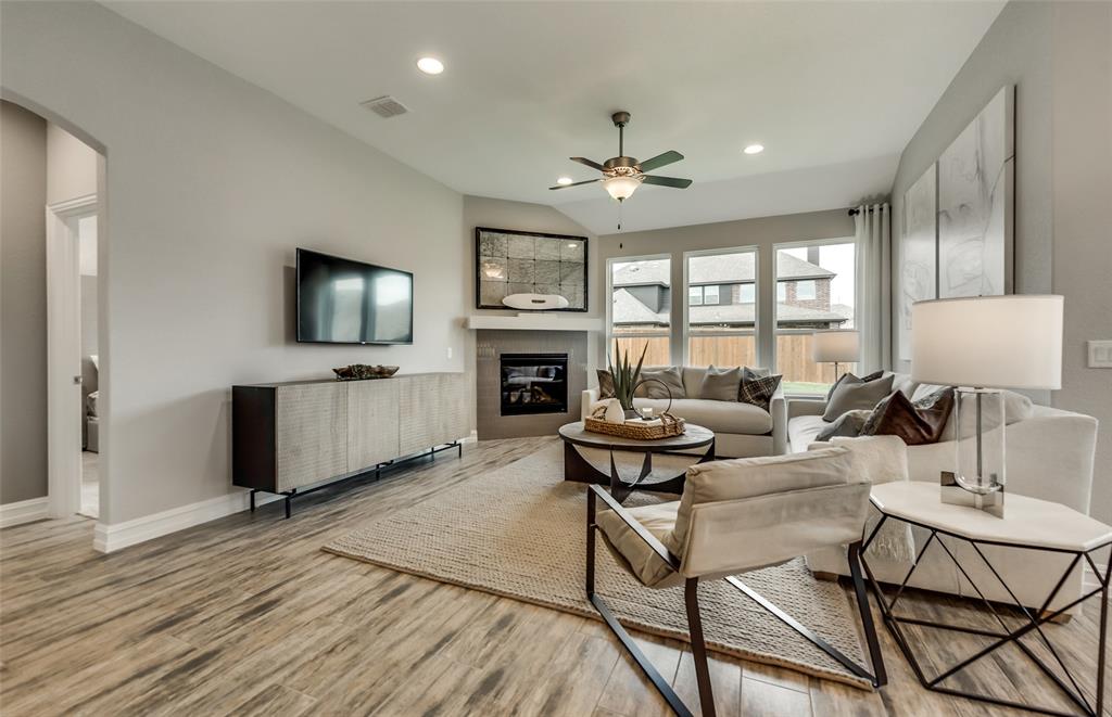 11132 Bolsover Boulevard Property Photo 8