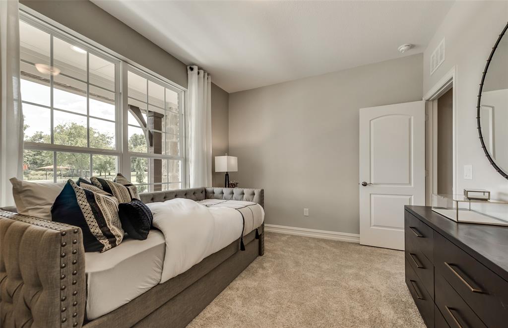 11132 Bolsover Boulevard Property Photo 14