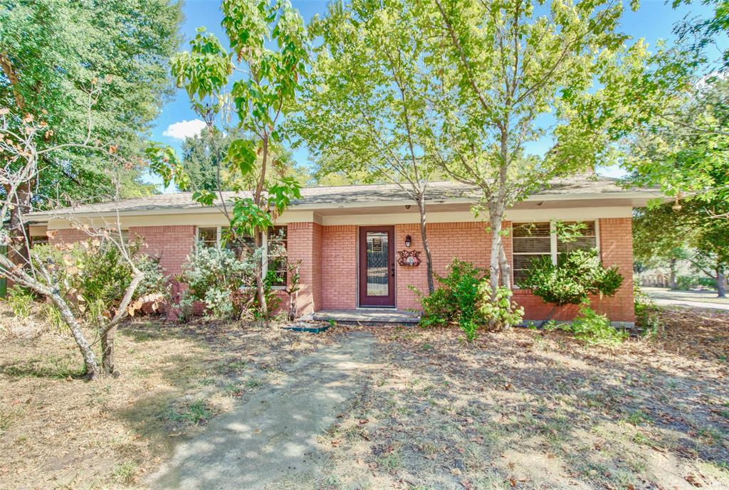 819 Pecan Street Property Photo 1