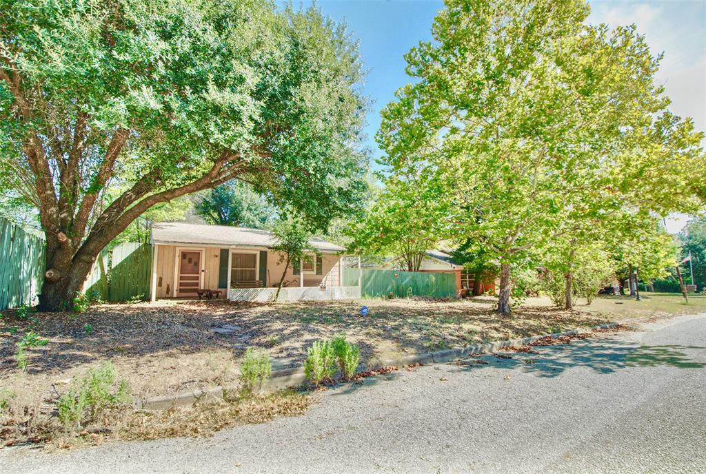 819 Pecan Street Property Photo 4