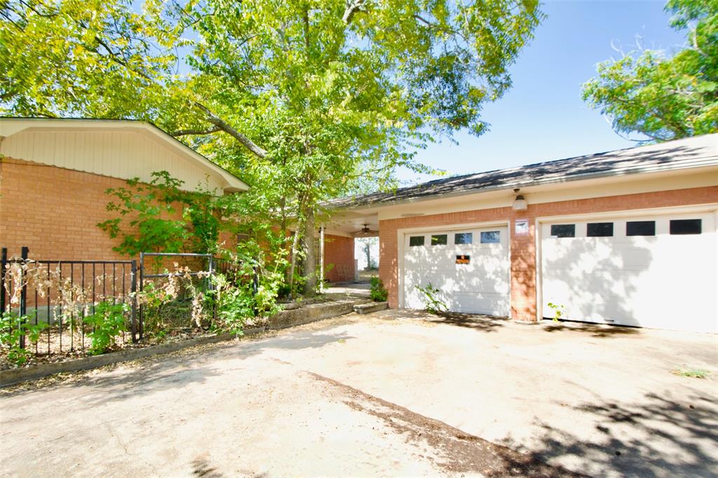 819 Pecan Street Property Photo 6