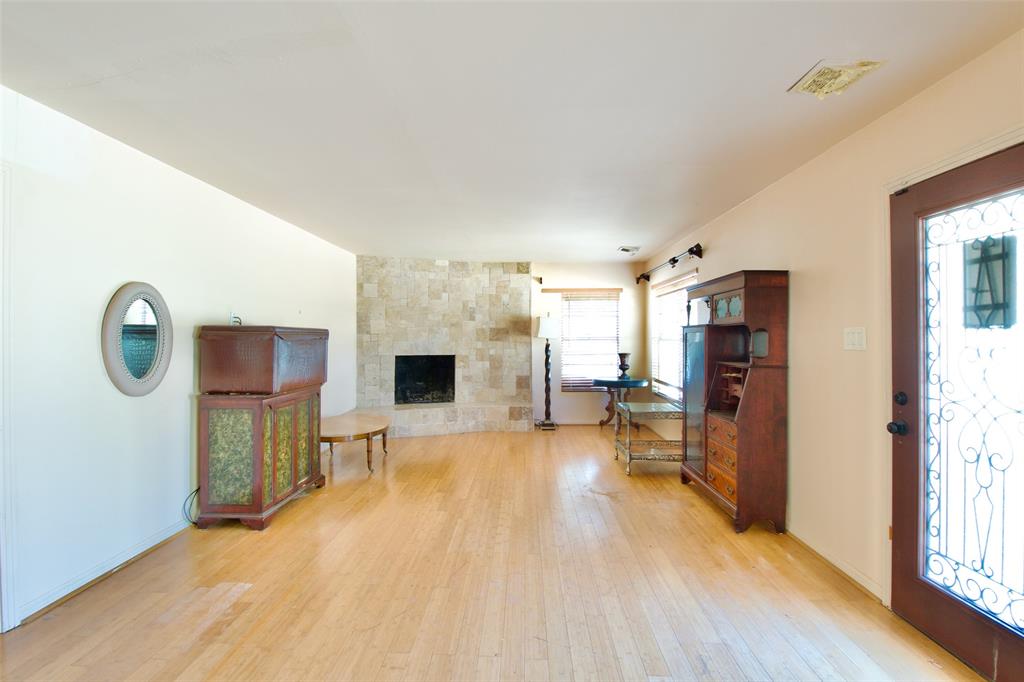 819 Pecan Street Property Photo 10