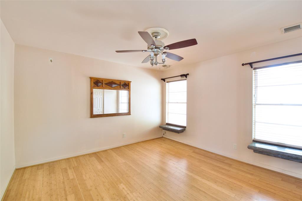 819 Pecan Street Property Photo 24