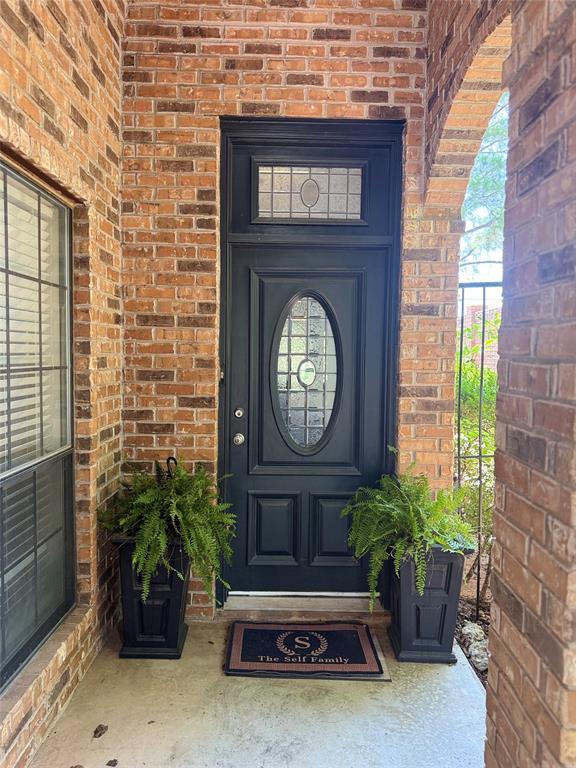 116 Lytle Place Drive Property Photo 6