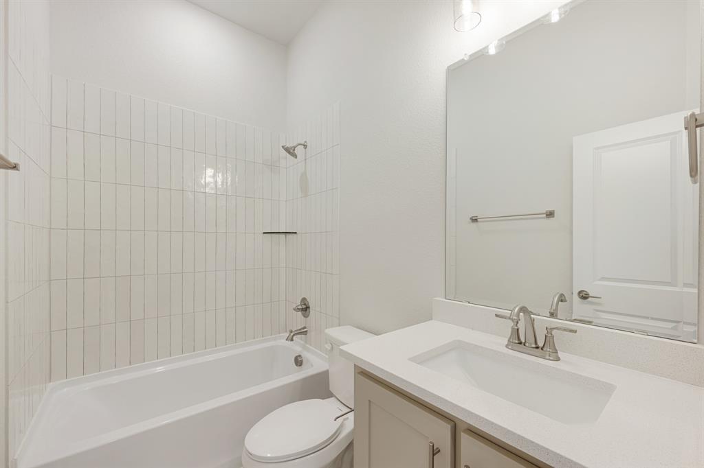 933 Cardinal Drive Property Photo 8