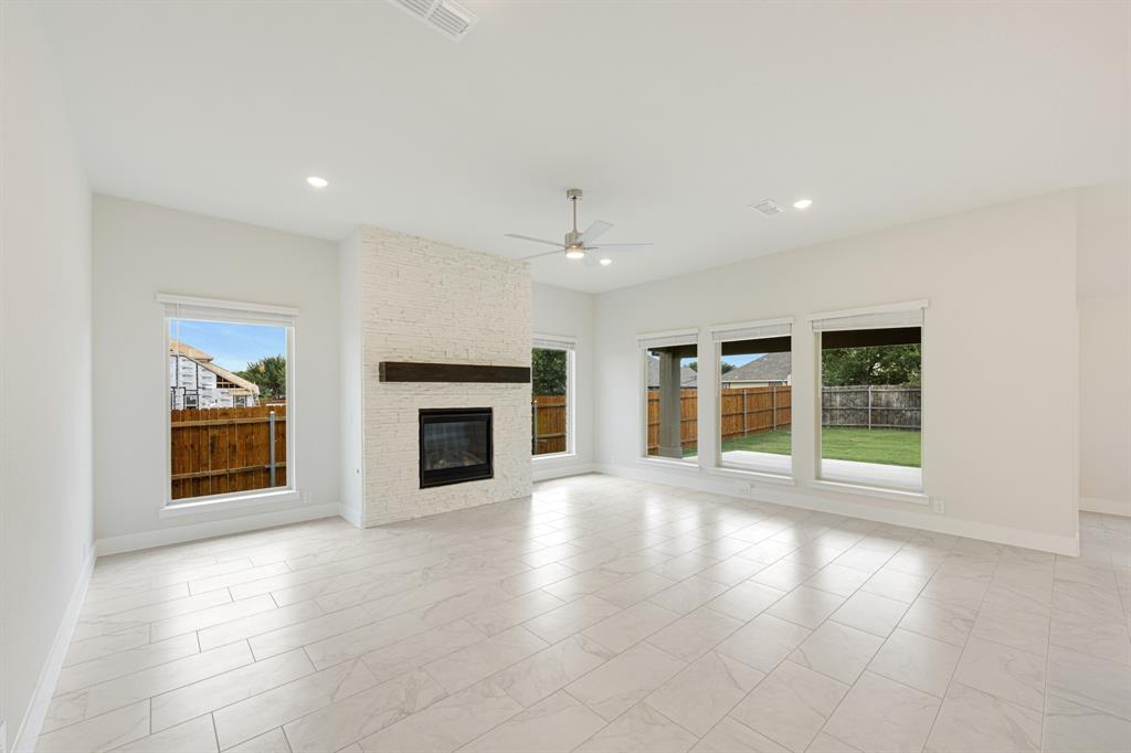 933 Cardinal Drive Property Photo 14