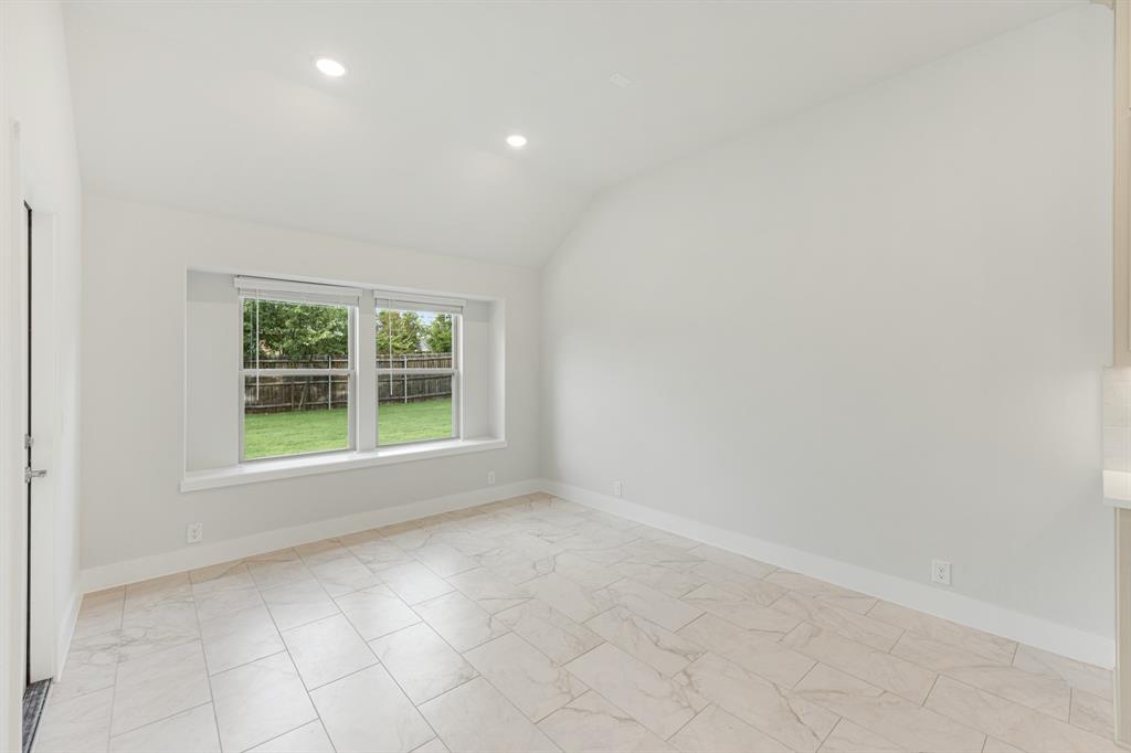 933 Cardinal Drive Property Photo 17