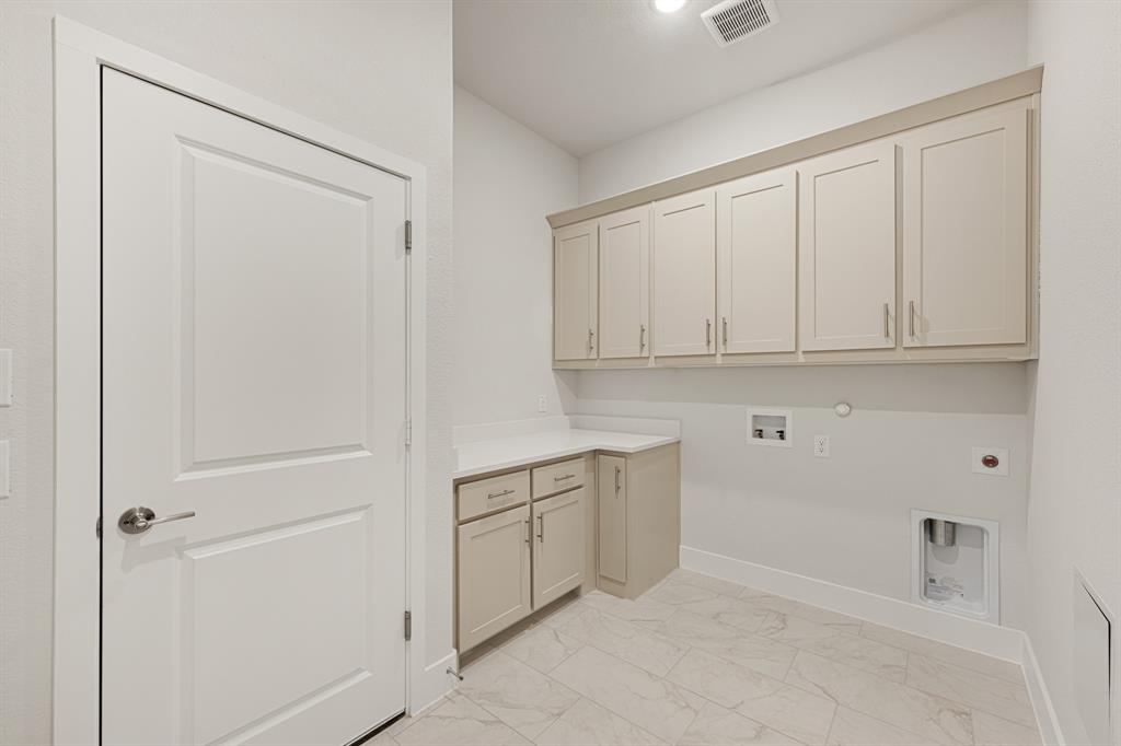 933 Cardinal Drive Property Photo 24