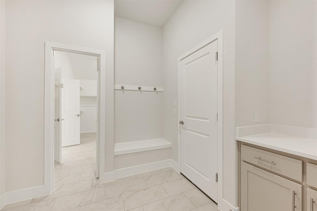933 Cardinal Drive Property Photo 25