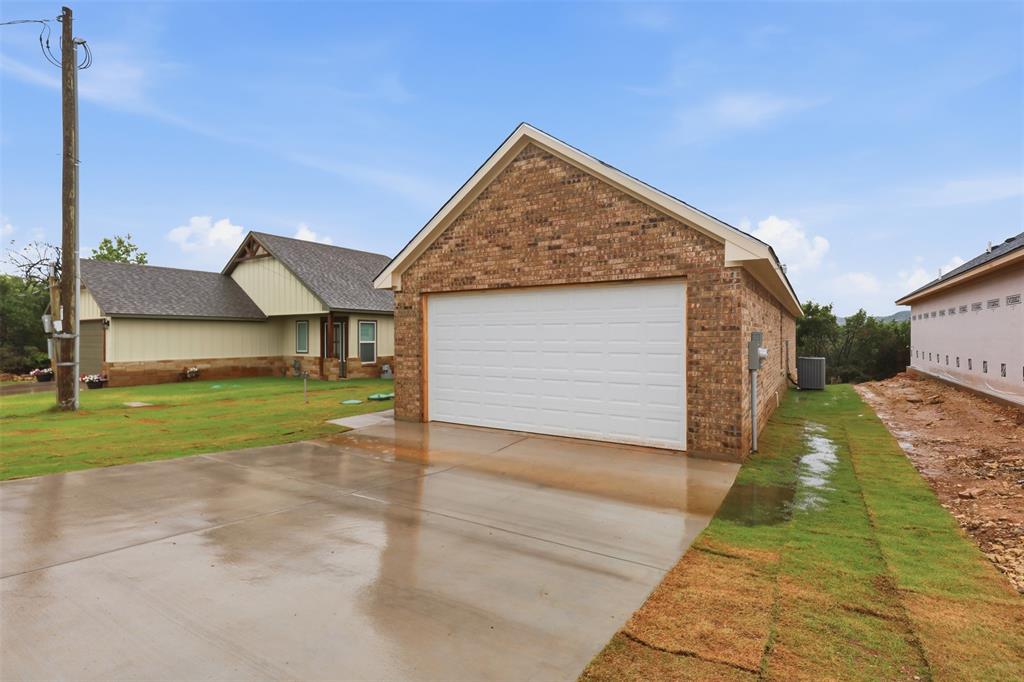1413 Ridgeview Circle Property Photo 2