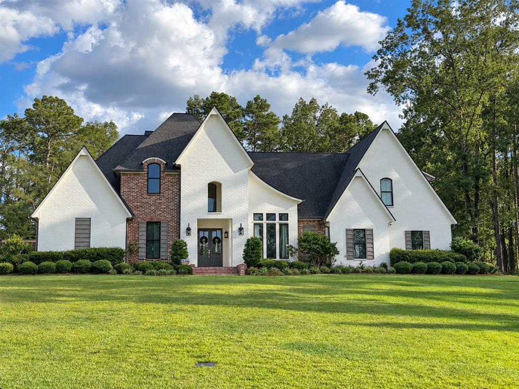 1013 W Pointe Loop Property Photo 1