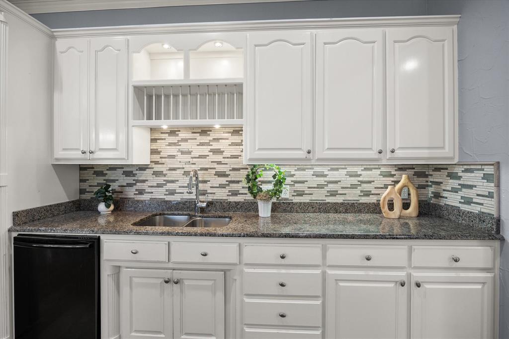 8712 Bellechase Road Property Photo 13