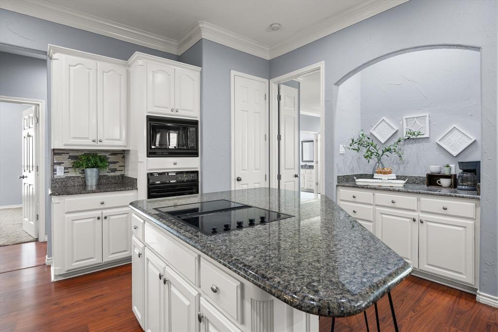 8712 Bellechase Road Property Photo 16