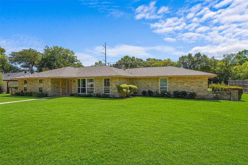 336 Woodbrook Drive Property Photo 2