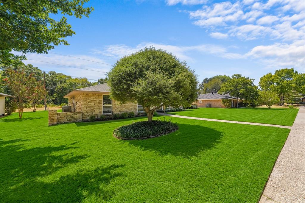 336 Woodbrook Drive Property Photo 4