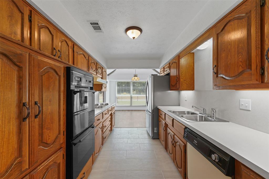 336 Woodbrook Drive Property Photo 13