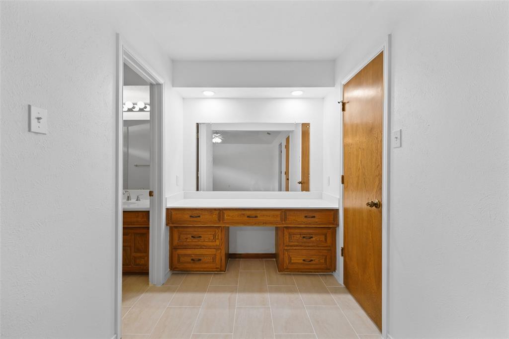 336 Woodbrook Drive Property Photo 17