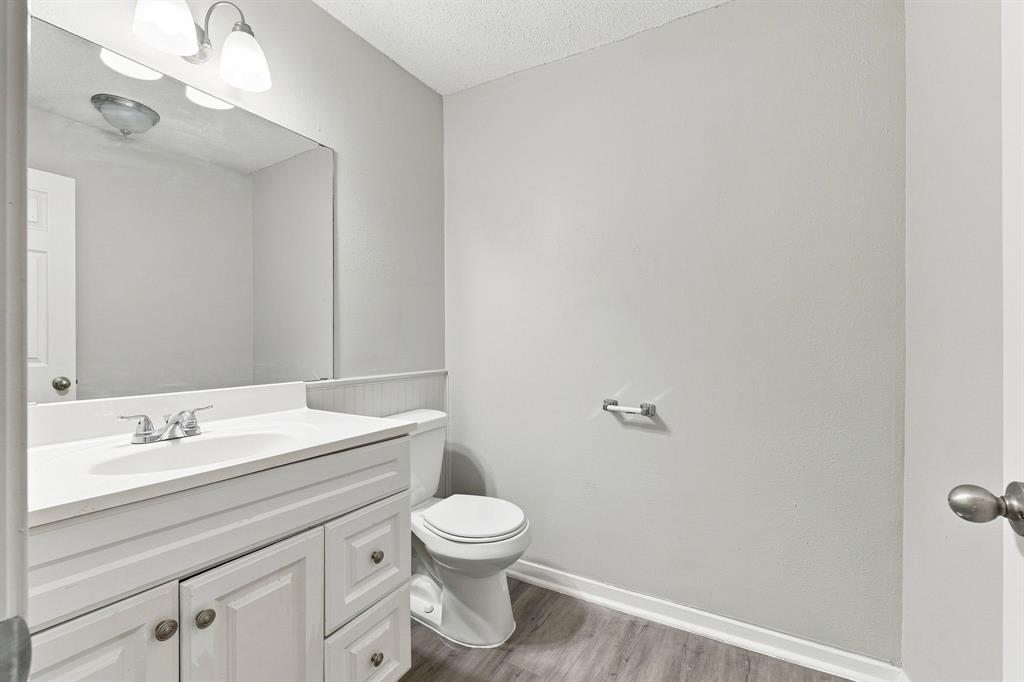 904 Bales Street Property Photo 34