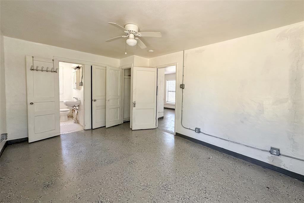 909 Alice Street Property Photo 6