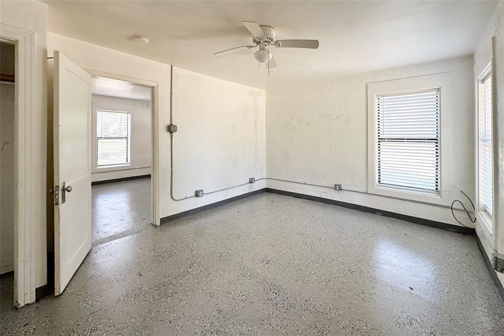 909 Alice Street Property Photo 7