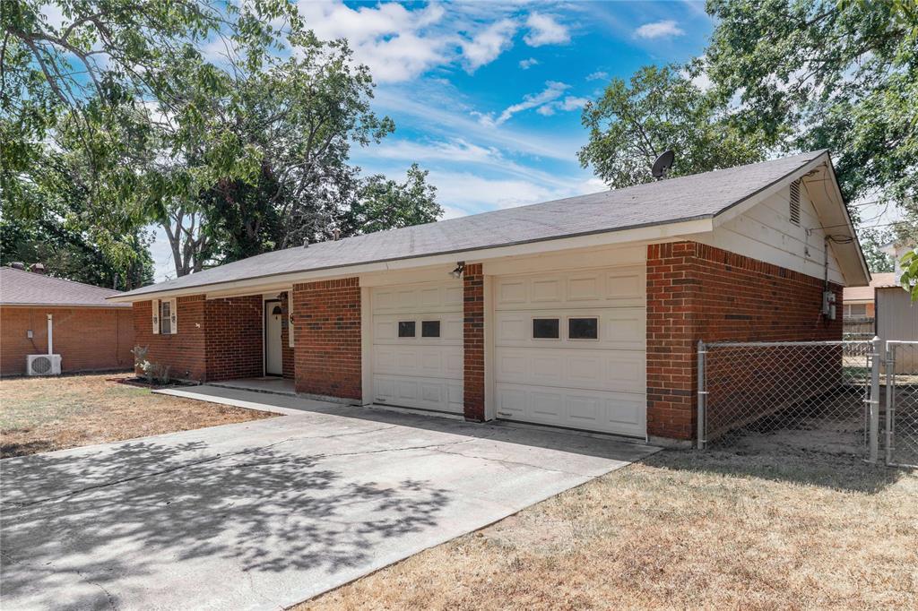 2103 16th Street Property Photo 3