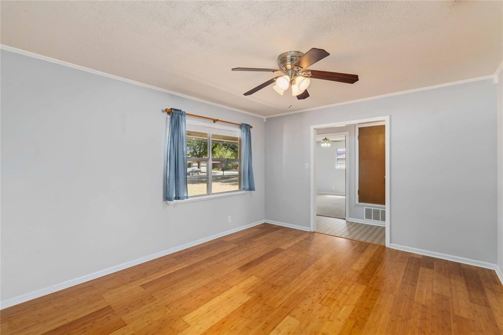 2103 16th Street Property Photo 5