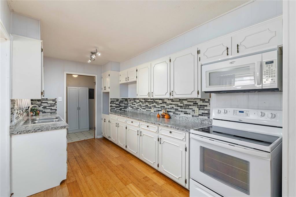 2103 16th Street Property Photo 10