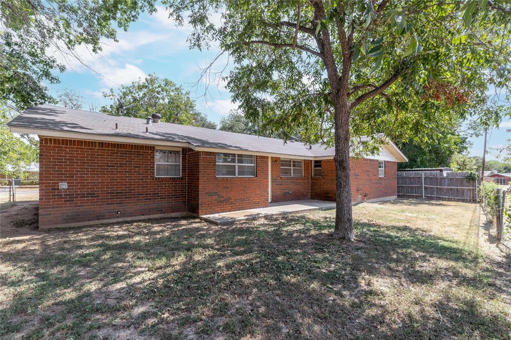 2103 16th Street Property Photo 23