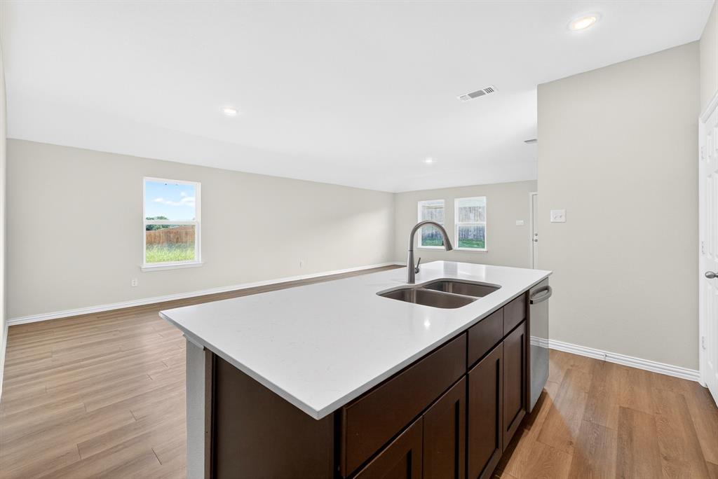 3016 Titus Court Property Photo 6
