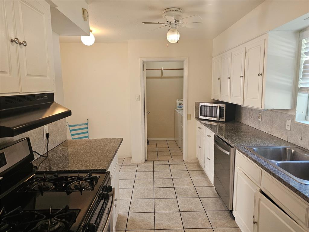 7016 Briarmeadow Drive Property Photo 6