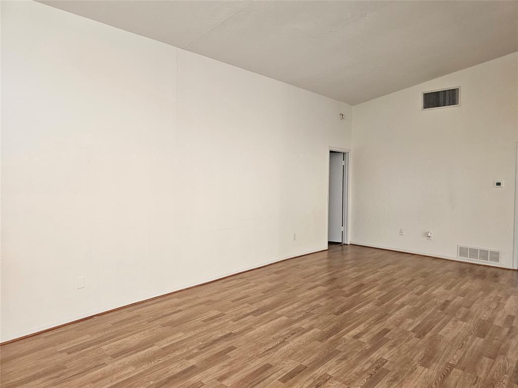 7016 Briarmeadow Drive Property Photo 13