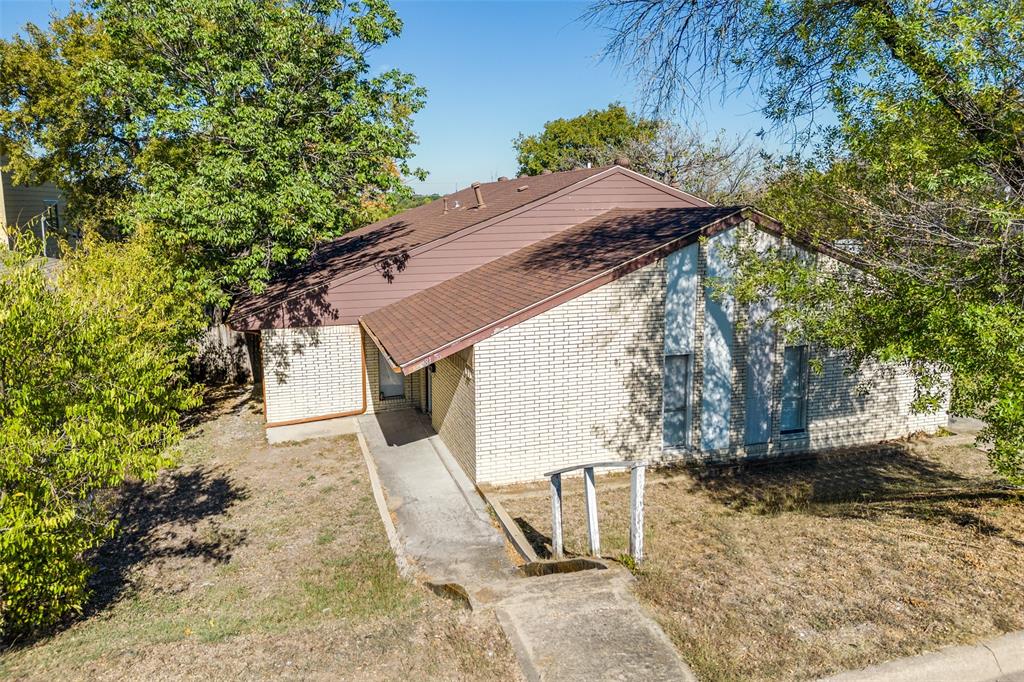 8115 Ferguson Road Property Photo 1