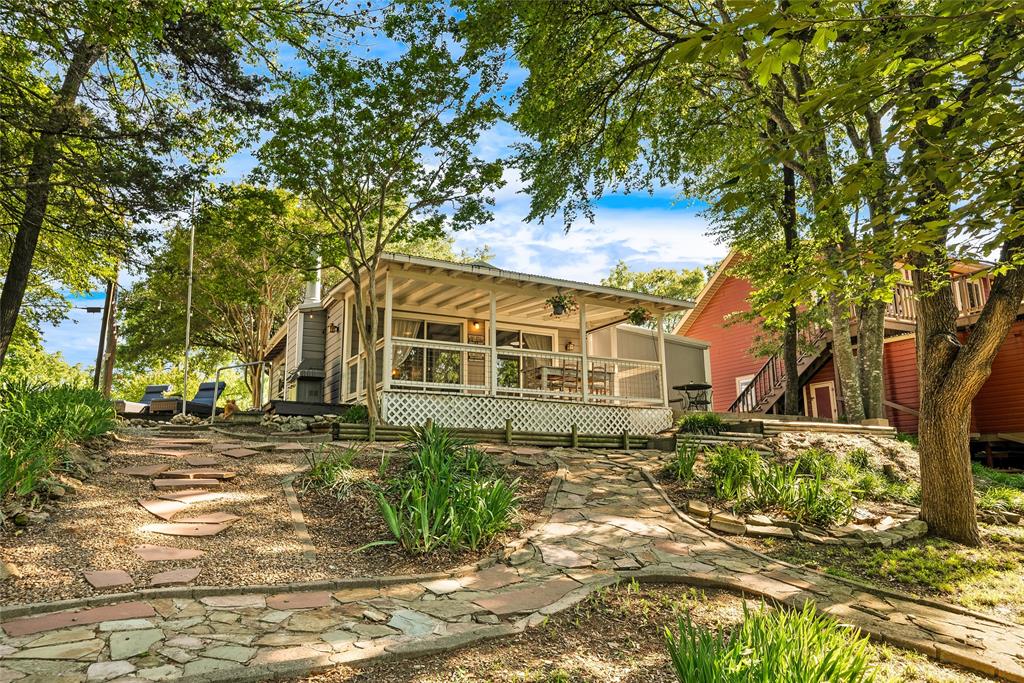 81 Windsor Drive Property Photo 4