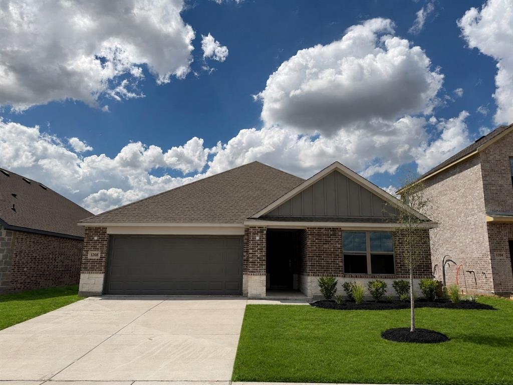 1208 Moon Ranch Road Property Photo 1