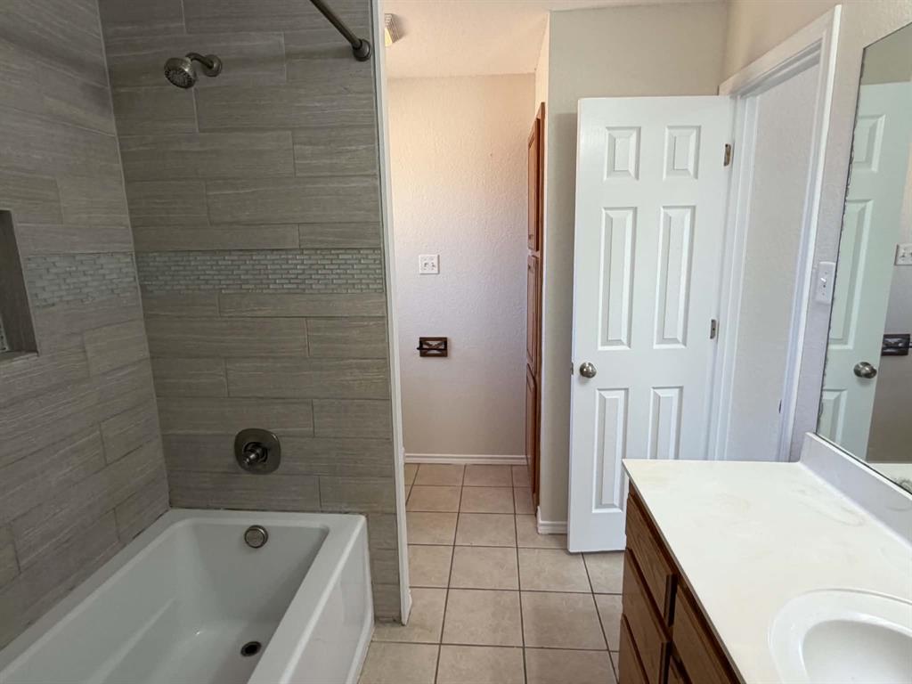 1231 W Hyman Street Property Photo 9