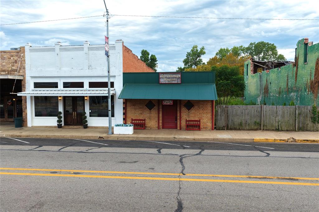 506 Main Street Property Photo 1