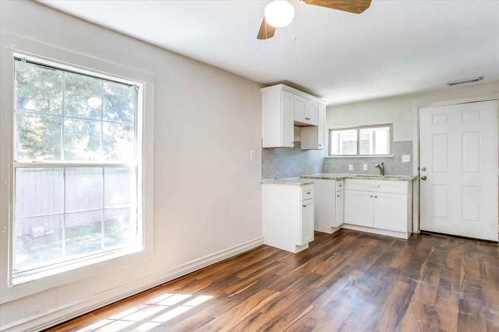 930 S Vernon Avenue Property Photo 17