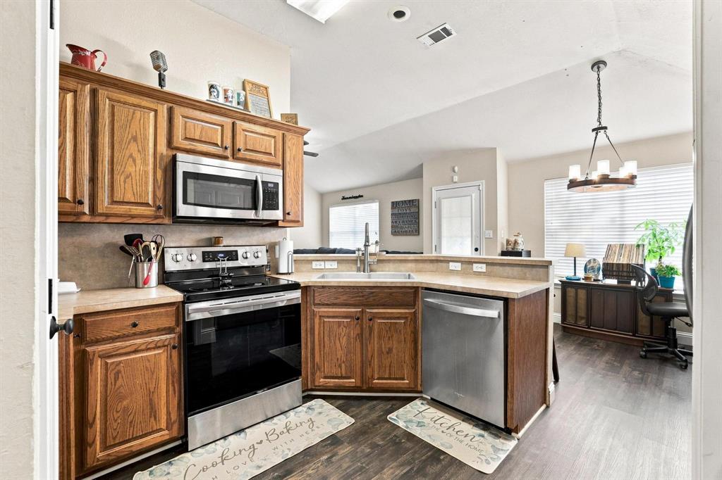 3411 Dana Lane Property Photo 4