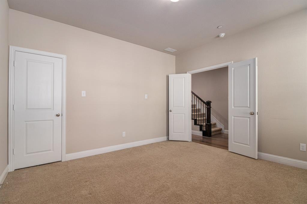 315 Ferndale Street Property Photo 4