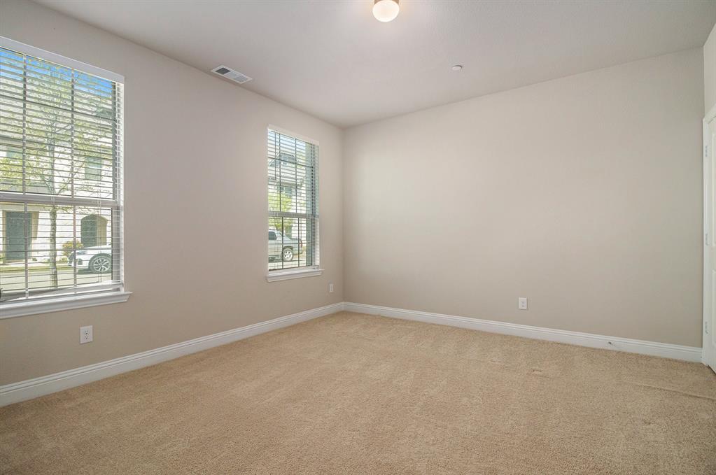 315 Ferndale Street Property Photo 5
